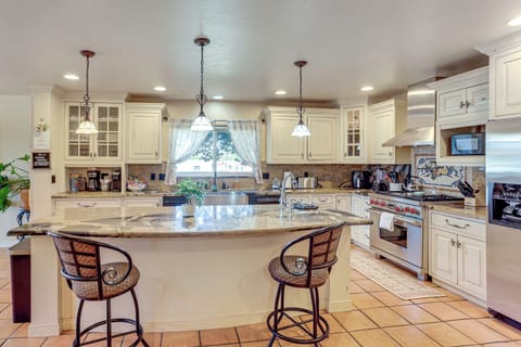 Kitchen | 2-Story House | In-Unit Laundry