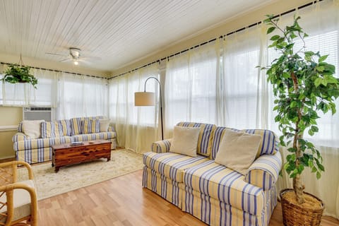 Bradenton Vacation Rental | 1BR | 1BA | 1,000 Sq Ft | 5 Steps to Enter