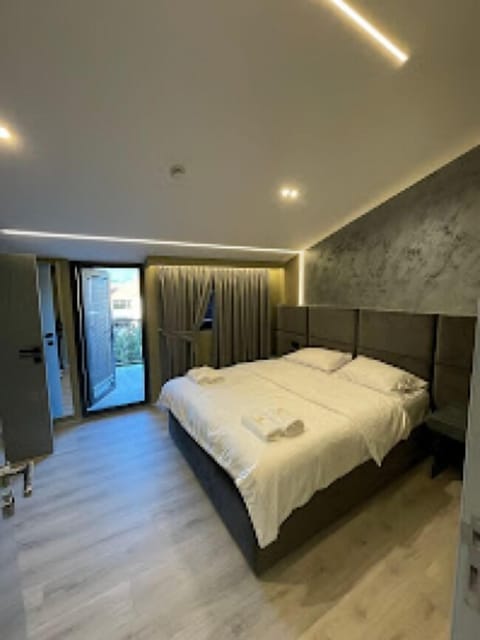 Comfort Double Room, Balcony, Mountain View | In-room safe, laptop workspace, soundproofing, iron/ironing board