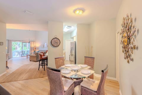 Coastal dining perfect for settling down with good company!