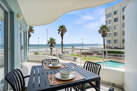 Apartment (3 Bedrooms) | Front of property