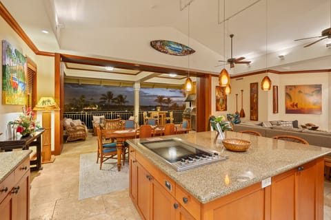 Condo, 3 Bedrooms | Interior