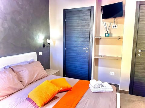 Classic Double Room, Balcony, Partial Sea View | In-room safe