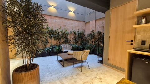 Luxury Apartment, Non Smoking, Annex Building | Living area
