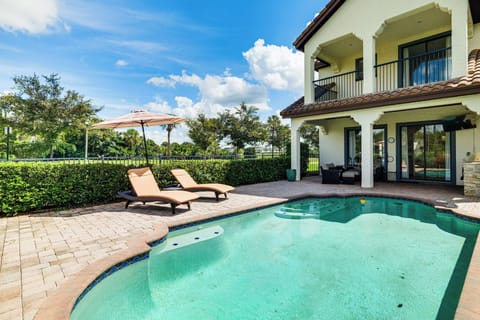Kissimmee Vacation Rental | 2BR | 2.5BA | Stairs Required | 2,300 Sq Ft