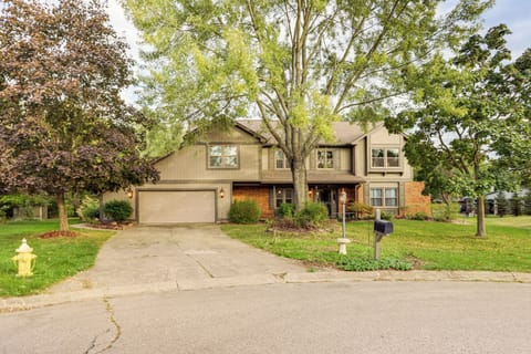 Dayton Vacation Rental | 6BR | 2.5BA | 2,844 Sq Ft | 2 Steps Required