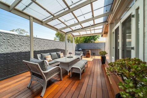 Fire up the BBQ and take advantage of the outdoor dining table and bench seating for a long lunch outside.