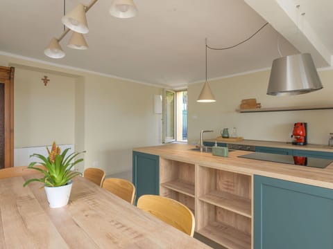 Recreation, Leisure, Shade, Outdoor Furniture, Park, Vacation, Eco Hotel, Resort, Deck