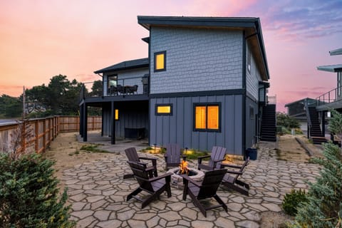 End your perfect day gathered around the fire pit on the patio.