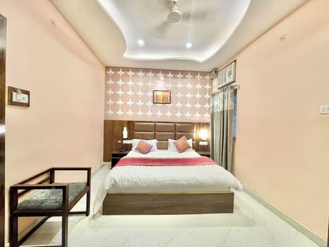 Deluxe Triple Room | Premium bedding, desk, laptop workspace, soundproofing