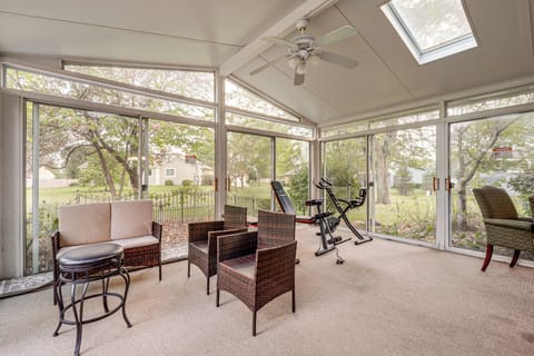 House (6 Bedrooms) | Interior