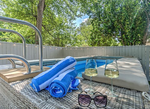 Brand new turf, fence, and pool
