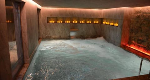 Sauna, steam room, massages