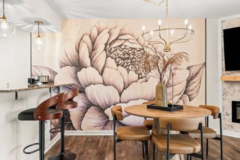 Dining for 4 at table and additional 2 at island