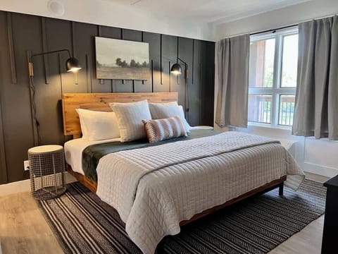 King bedroom. Can view Lake Taneycomo out window