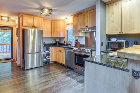 Kitchen | Cooking Basics | Complimentary Spices | 1st Floor