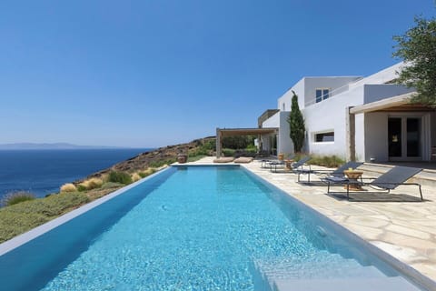 Apanemi's splendid infinity pool with its gorgeous views.
