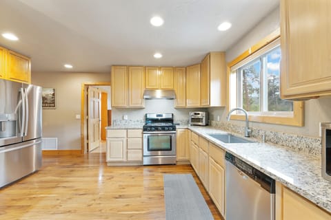 Ample counter space for the whole family to cook together | Main Level