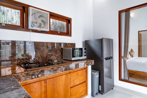 Villa, 1 Bedroom, Private Pool | Private kitchenette | Fridge, microwave, stovetop, cookware/dishes/utensils