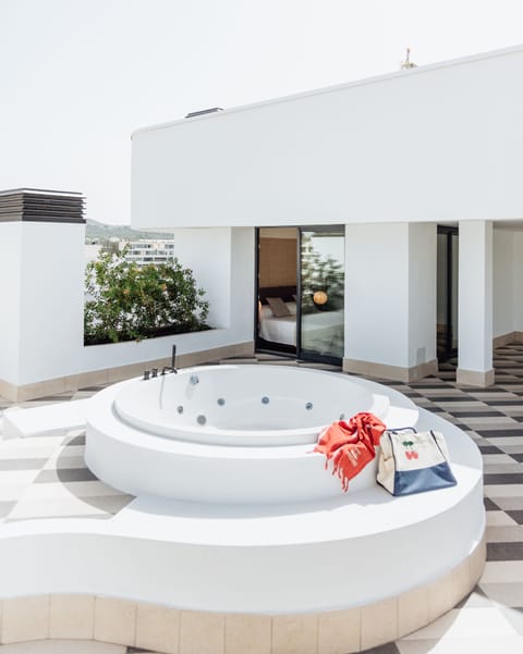 Master Suite | Terrace/patio