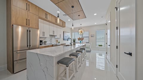 Townhome, 2 Bedrooms | Private kitchen | Fridge, oven, coffee/tea maker, toaster