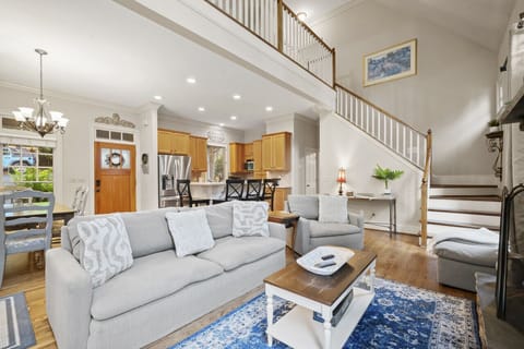 Ridgeview Retreat - Entry Level Living Room