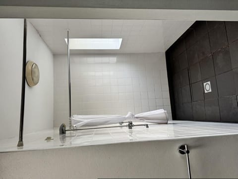 Shared Dormitory, Mixed Dorm | Bathroom | Towels, soap, toilet paper