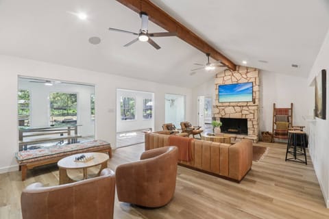 Huge living room with smart TV and lots of seating