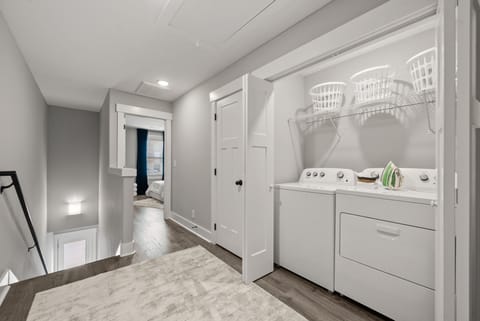 Condo, Multiple Beds, Patio, Garden View (Unit #B5 111 Hickory Grove Blvd) | Laundry