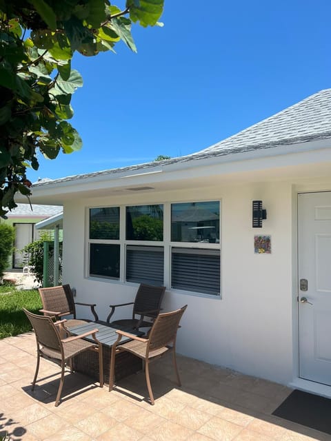 The front of the beach villa 661
