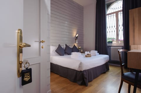 Deluxe Double Room | Premium bedding, minibar, in-room safe, desk