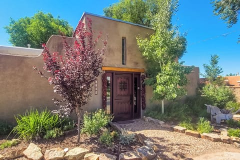 Santa Fe Vacation Rental | 3BR | 2BA | 2,000 Sq Ft | Step-Free Entry