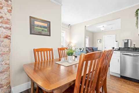1st Floor Dining Area