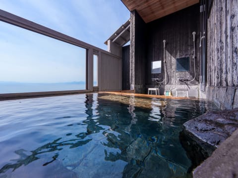 Cottage, Balcony, Ocean View | Bathroom | Hair dryer, towels, soap, shampoo