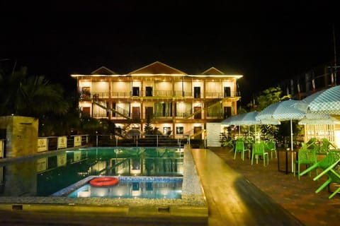 Front of property - evening/night