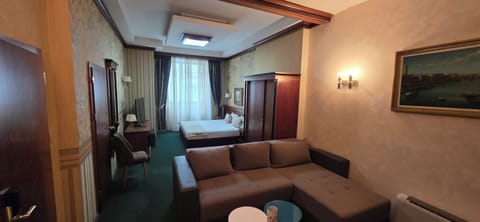 Exclusive Apartment, City View | Soundproofing, free WiFi