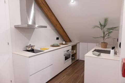 Deluxe Apartment, Garden View | Desk, laptop workspace, free WiFi