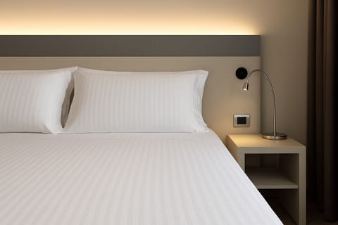 Double Room, Balcony | Minibar, in-room safe, free WiFi