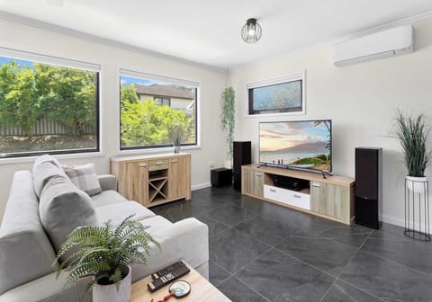 The Nook  |  Airconditioning to Living