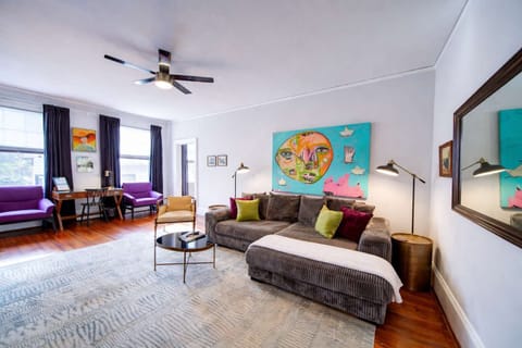 Stretch out, relax, and enjoy a calm, homey atmosphere that feels easy from the moment you arrive.