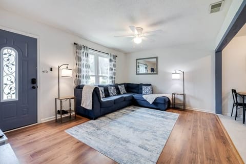 House of Smurf, Close to Savannah State House in Savannah