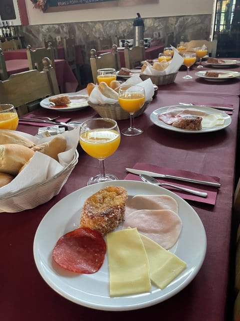 Free daily continental breakfast