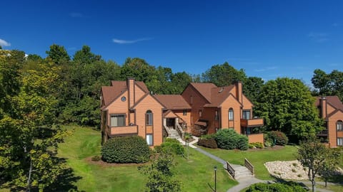 Spacious multi-bedroom townhomes with rustic charm nestled in the scenic Laurel Highlands.