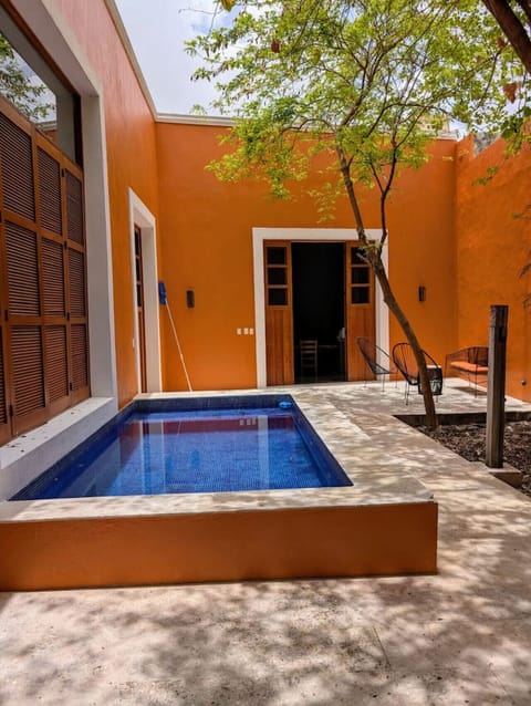 Central Patio w/ private pool