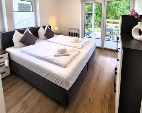 Apartment | 2 bedrooms, individually furnished, bed sheets
