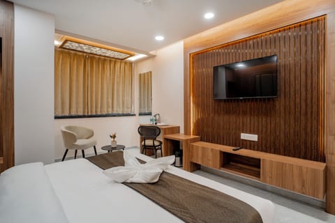 Superior Double Room, City View | Egyptian cotton sheets, premium bedding, down comforters