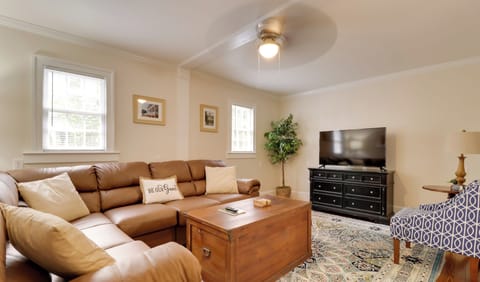 Edenton Vacation Rental | 2BR | 1.5BA | 7 Steps Required | 1,100 Sq Ft