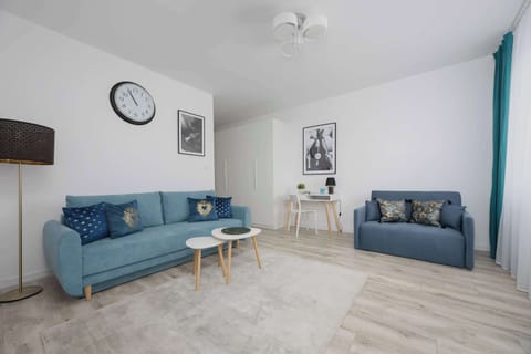 Unwind on the comfortable sofa that can be converted into double bed.