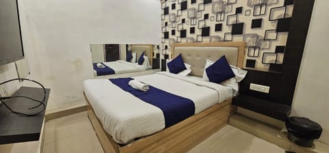 Deluxe Room, City View