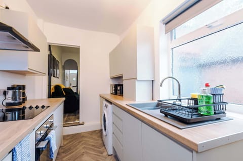 The kitchen has everything you need to cook whilst away from home, equipped with an electric hob, oven, toaster, kettle and microwave.